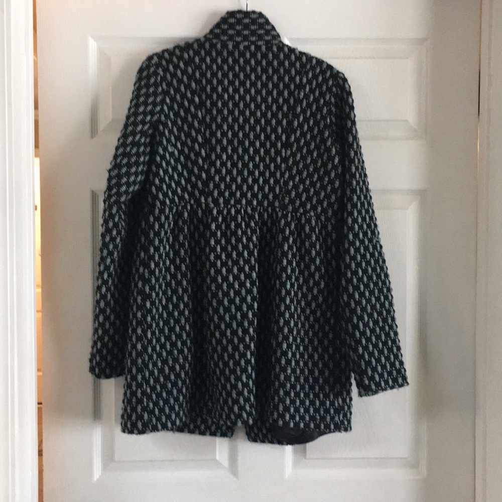 Jacket/Light weight coat - Picture 2 of 4